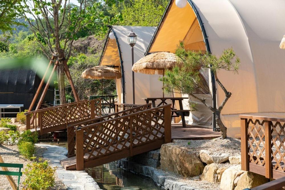 Inje Naerincheon Glamping Hotel Exterior photo